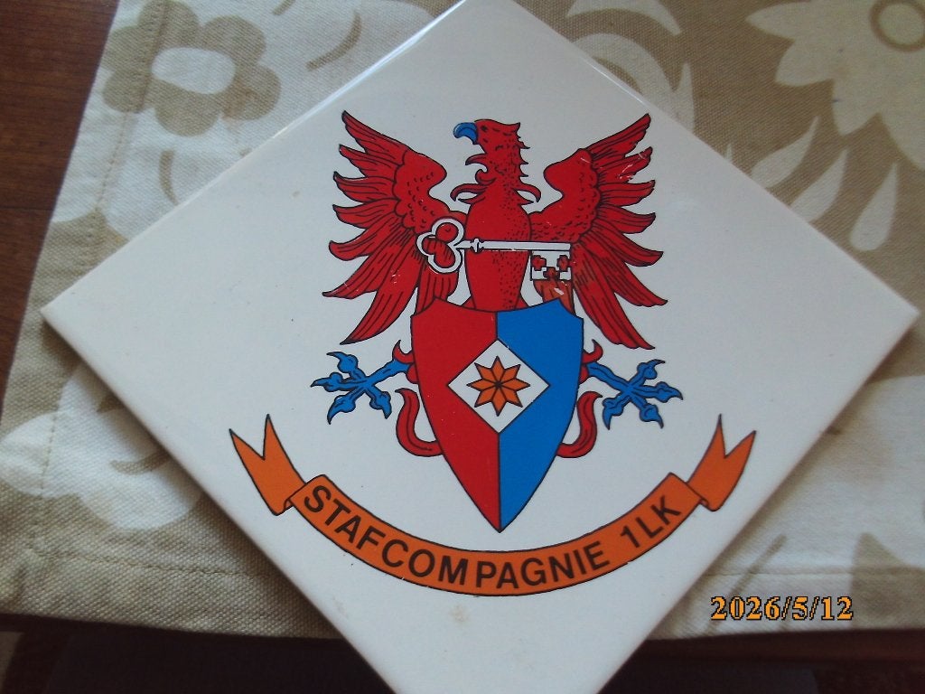 Defensie tegel 1e Leger Korps Stafcompagnie militair 1LK gaa, Ophalen of Verzenden, Landmacht, Nederland, Overige typen