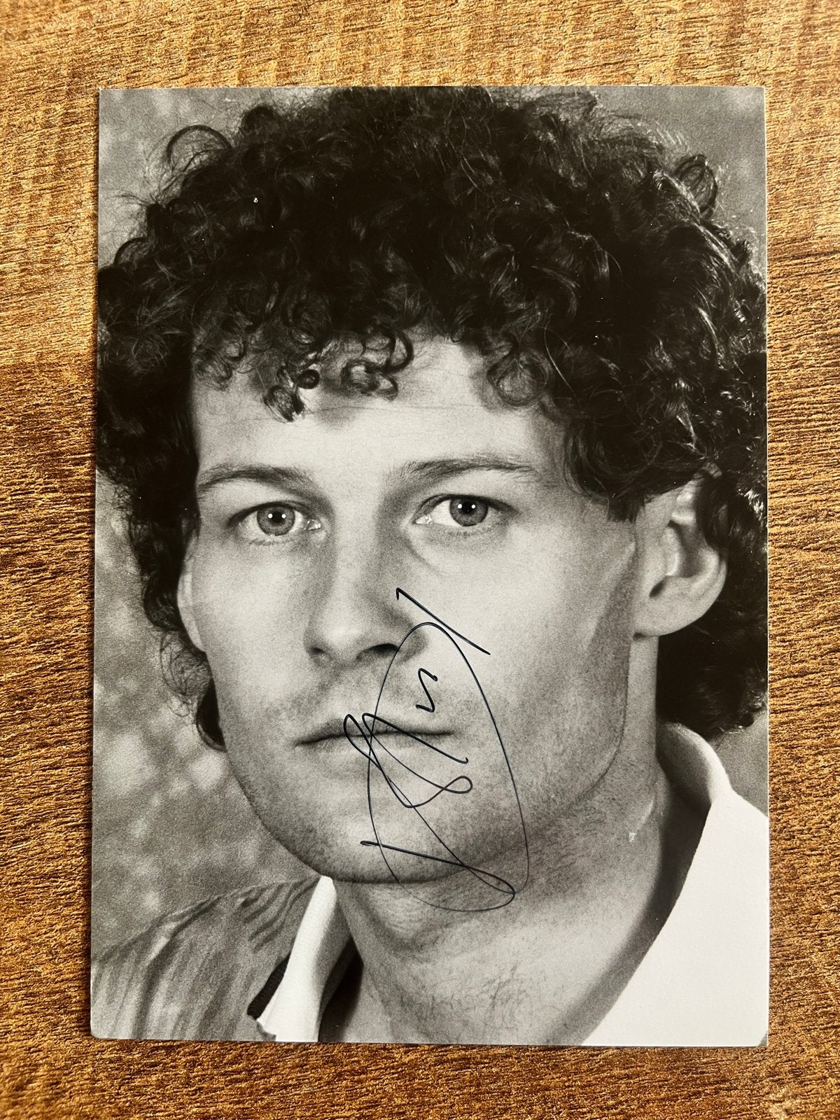 Gesigneerde Danny Blind persfoto EK 1992 Nederlands elftal, Verzamelen, Sportartikelen en Voetbal, Ophalen of Verzenden, Gebruikt