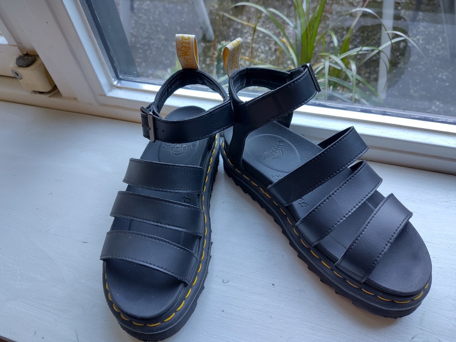 Dr. Martens vegan Blaire  Sandalen - Zwart 38, Zwart, Sandalen of Muiltjes, Ophalen of Verzenden, Dr. Martens