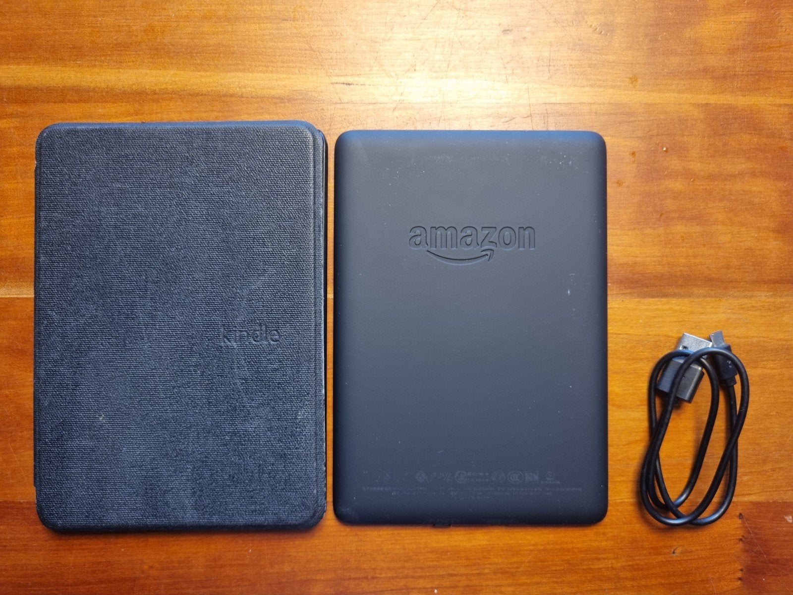 Amazon Kindle Paperwhite (10e Generatie) + Originele Hoes, 6 inch of minder, Amazon Kindle, Ophalen of Verzenden, Zo goed als nieuw