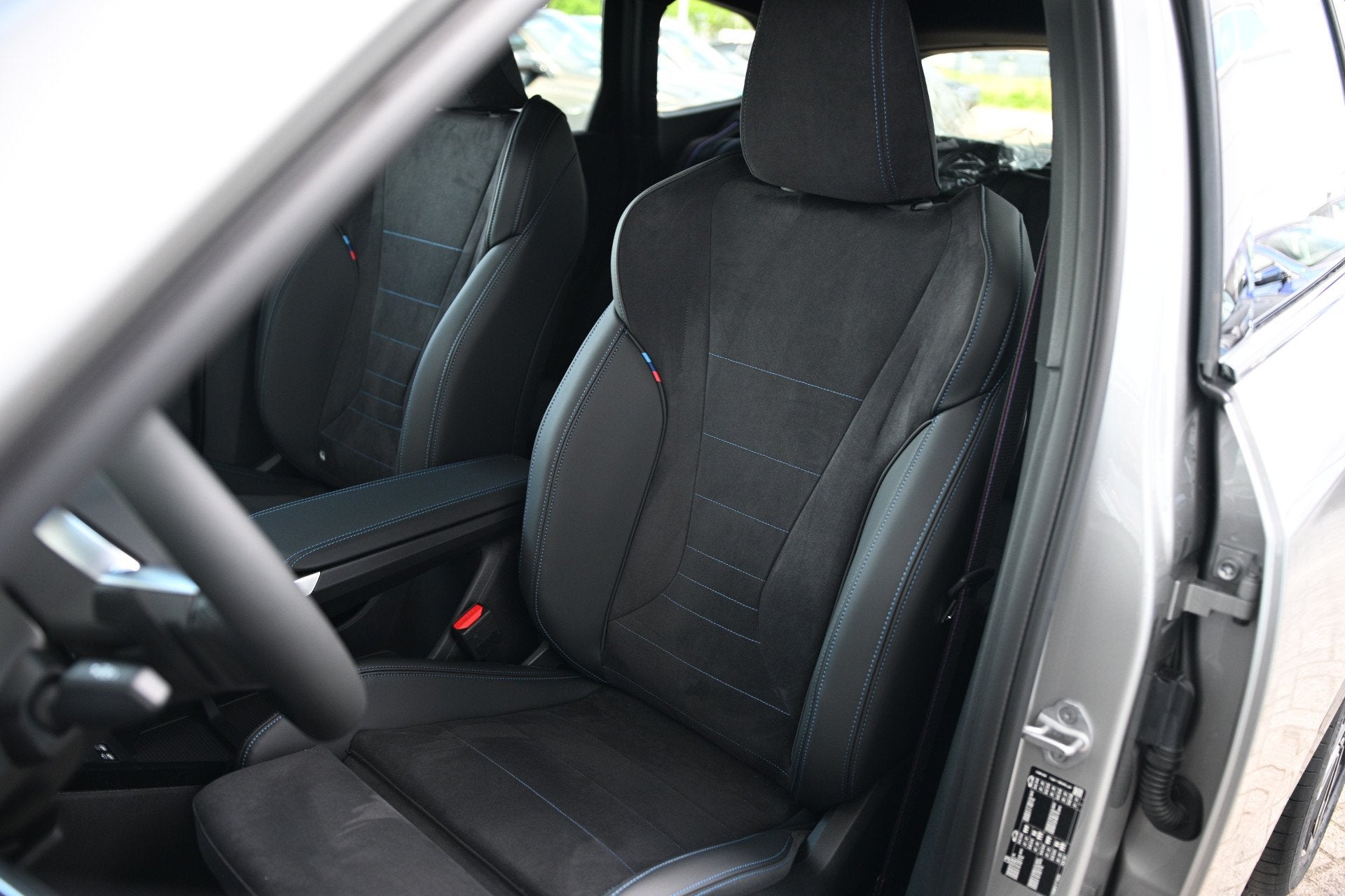 BMW X1 sDrive20i M Sport Automaat / Panoramadak / Trekhaak /, 1525 kg, Zwart, 156 pk, Bedrijf