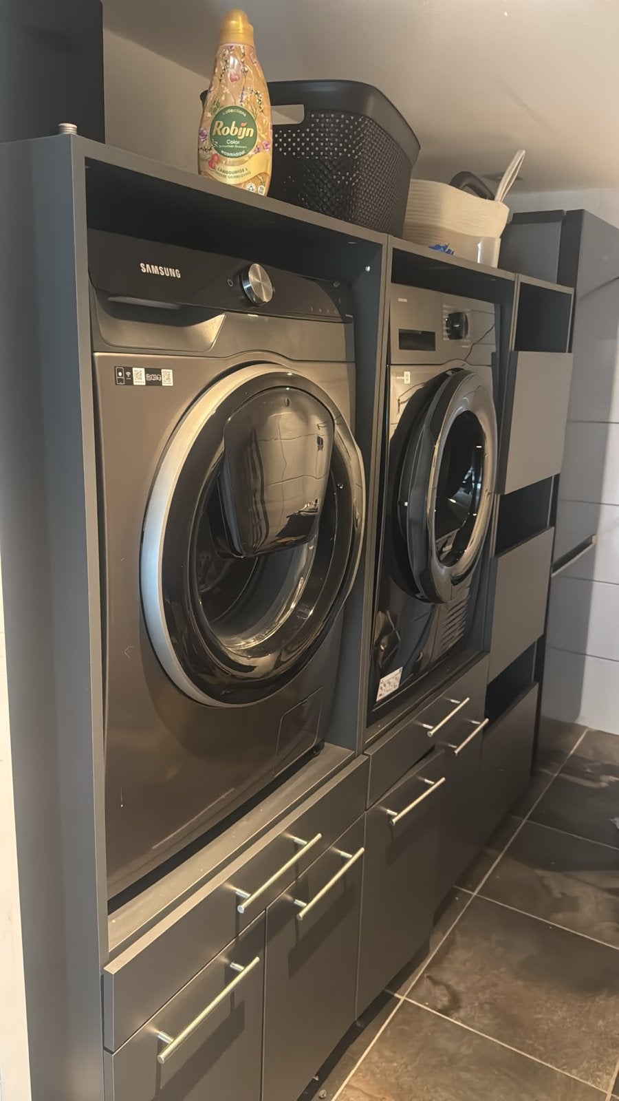 Wasmachinekast VOLGENDE WEEK OPHALEN, Ophalen, Zo goed als nieuw