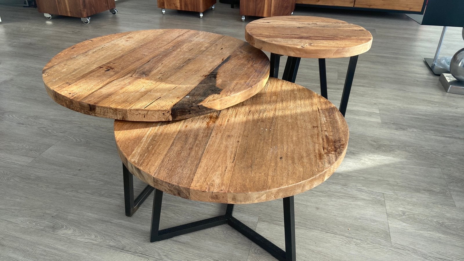 Set van 3 bijzettafeltjes, Indonesisch hout, Ophalen, 50 tot 100 cm, Rond, 50 tot 100 cm