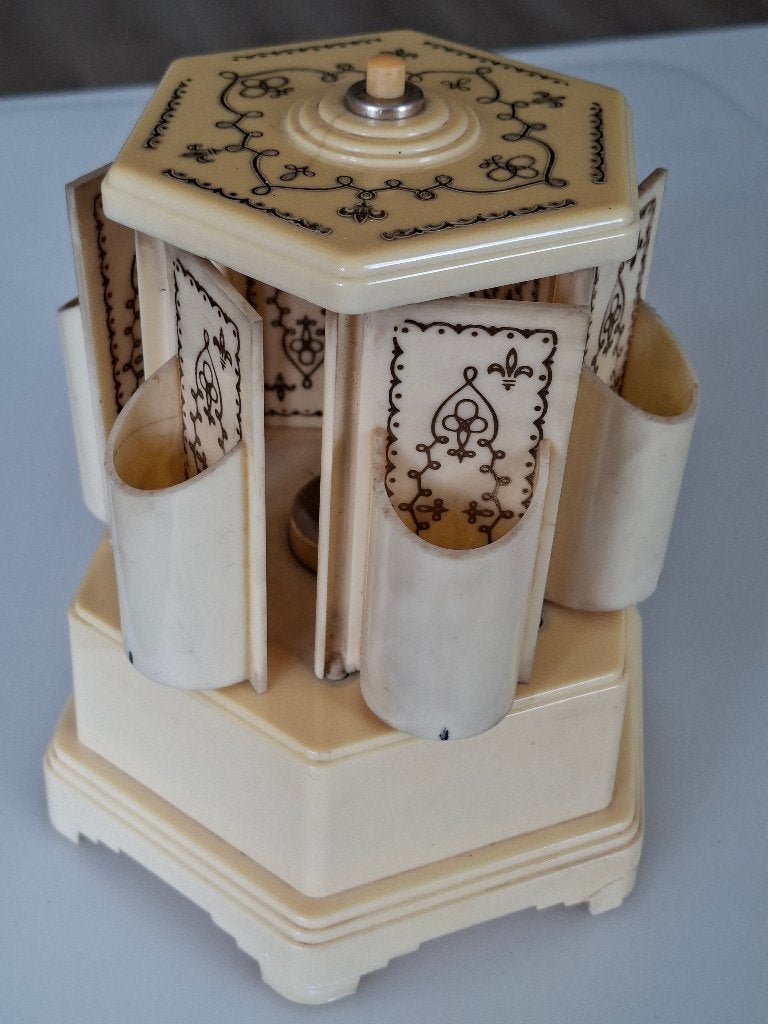 vintage  muzikale  sigarettendispenser carousel reuge, Ophalen of Verzenden