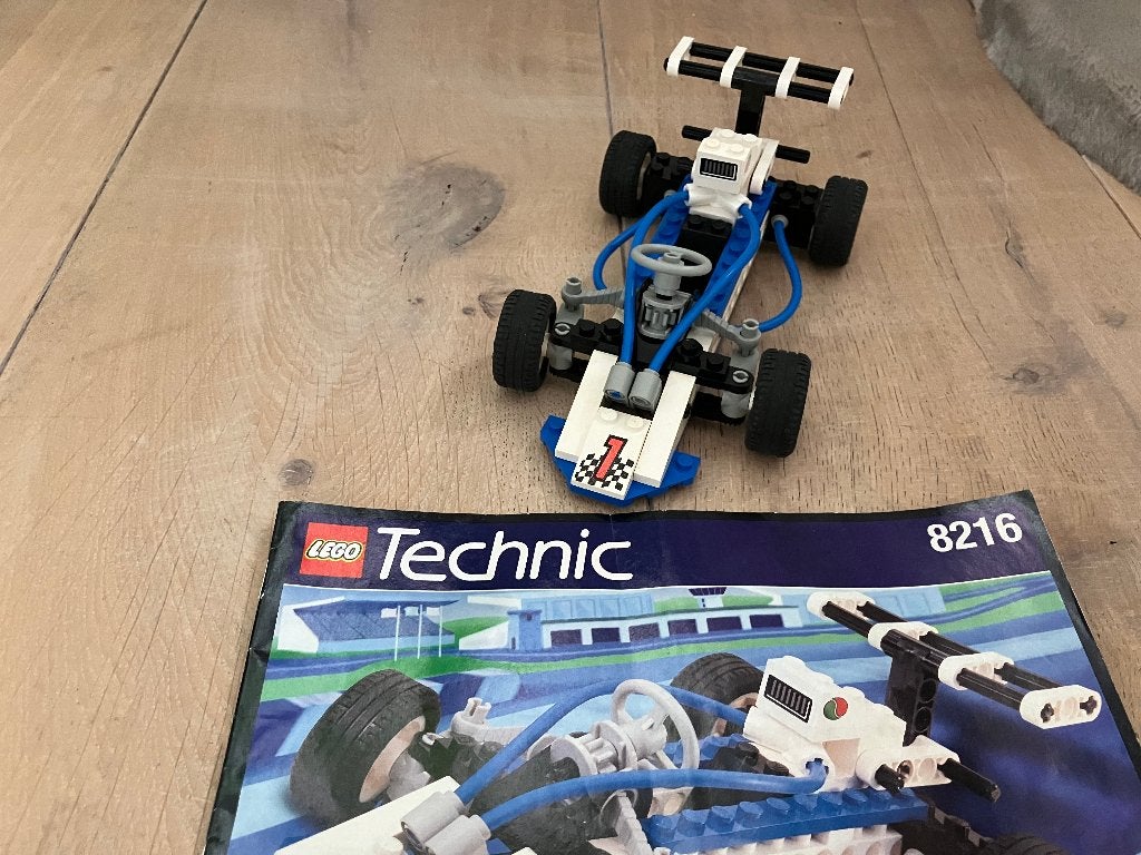lego 8216, Lego, Ophalen of Verzenden, Zo goed als nieuw, Compleet