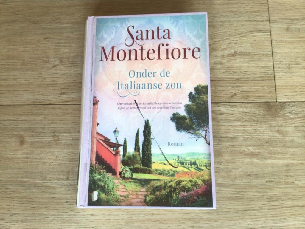 Santa Montefiore  Onder de Italiaanse zon., Ophalen of Verzenden, Gelezen
