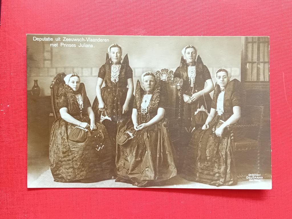 Ansichtkaart Deputatie uit Zeeuwsch Vlaanderen, Ophalen of Verzenden, Zo goed als nieuw, Kaart, Foto of Prent