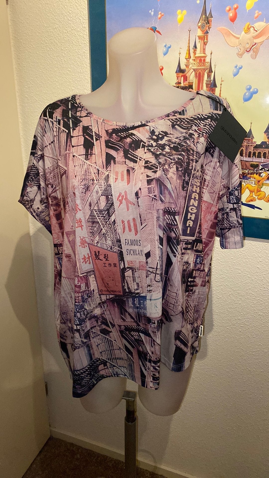 Nieuw mooi shirt maat M merk Gsus Sindustries, Kleding | Dames, T-shirts, Ophalen of Verzenden, Nieuw, Maat 38/40 (M), Korte mouw