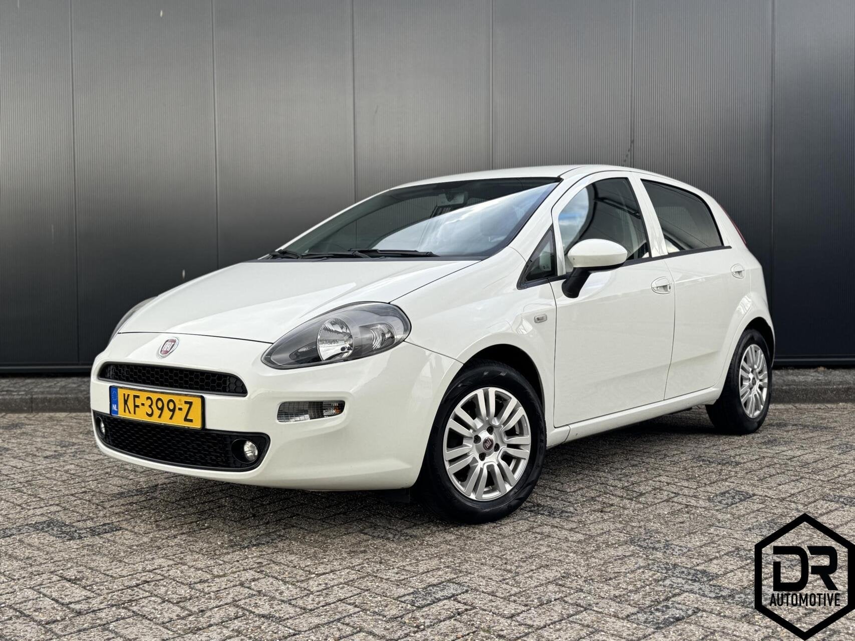 Fiat Punto Evo 0.9 TwinAir Lounge | APK 08-2027 | NAP | SPOR, Voorwielaandrijving, Gebruikt, Origineel Nederlands, Bedrijf