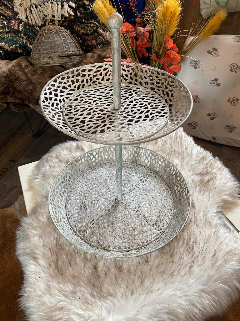 Grote metalen etagere, Ophalen of Verzenden