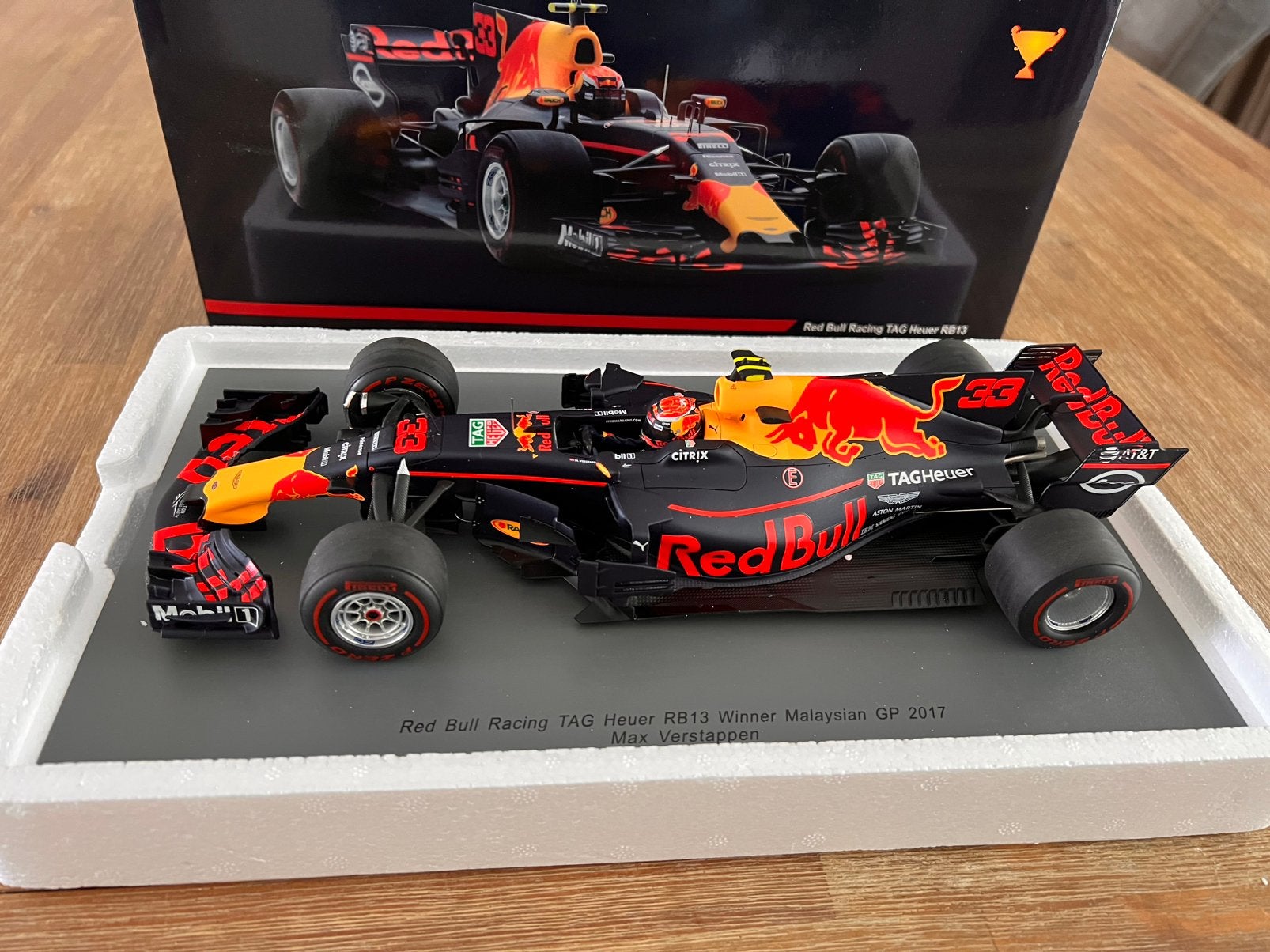 Max Verstappen Red Bull RB13 Malaysian GP 2017 1:18, Ophalen of Verzenden, Zo goed als nieuw, MiniChamps