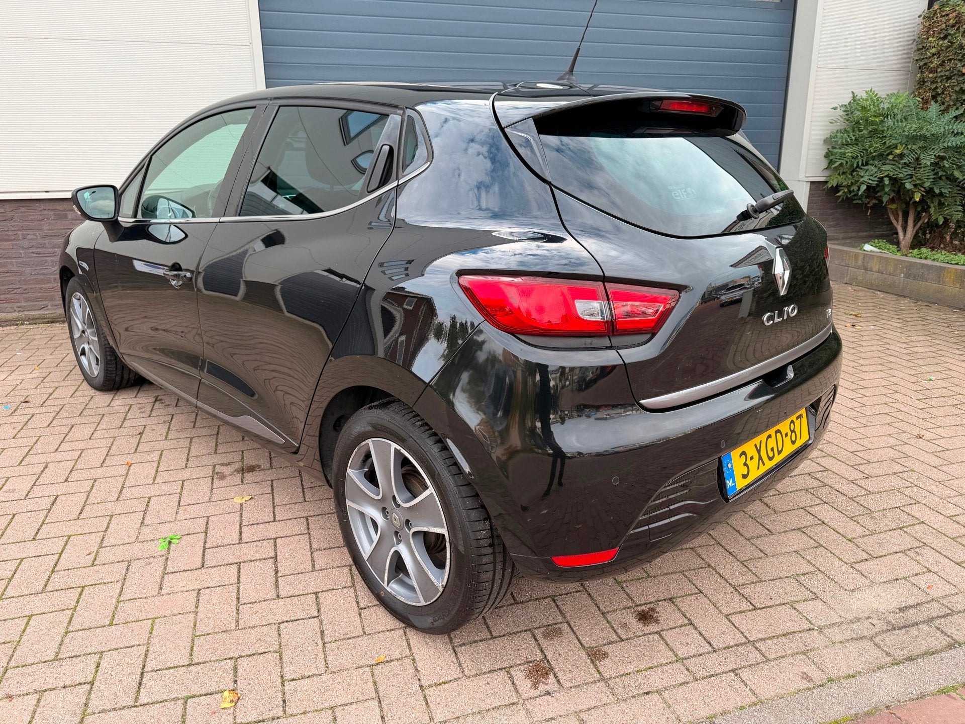Renault Clio 0.9 TCe ECO Night&Day/Navi/Pdc/Climate-c/Cruise, Voorwielaandrijving, 540 kg, Zwart, Origineel Nederlands