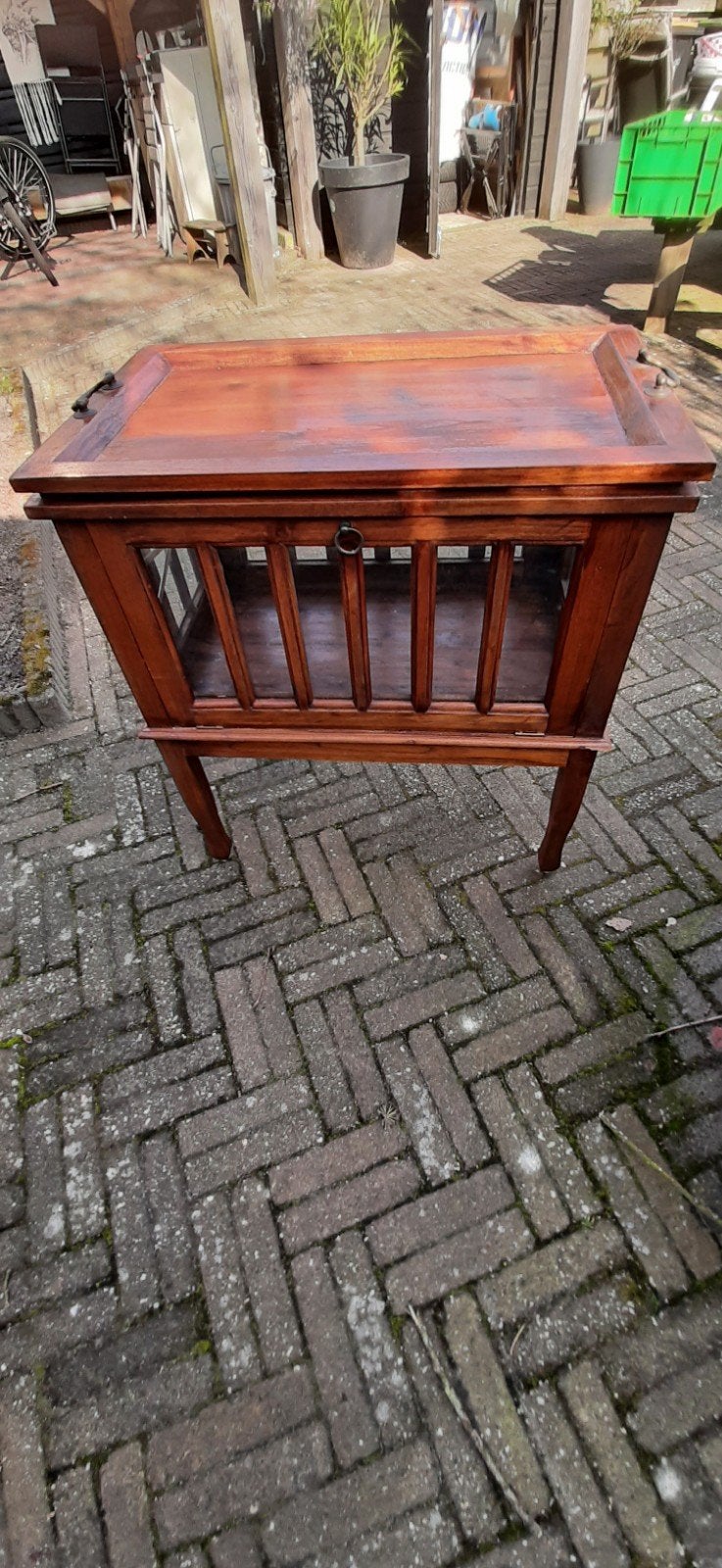 Antiek theekasje, Antiek en Kunst, Ophalen