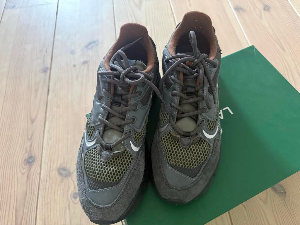 Lacoste sneakers grijs/groen, Ophalen of Verzenden, Zo goed als nieuw, Overige kleuren, Sneakers of Gympen