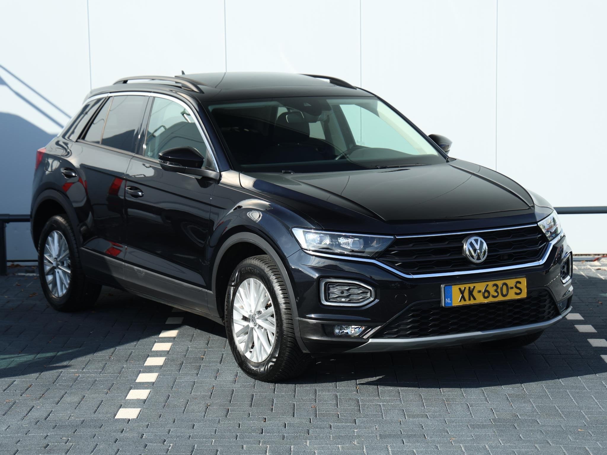 Volkswagen T-Roc 1.5 TSI Style 150 pk | Panoramadak | Led Ko, Voorwielaandrijving, Stof, 4 cilinders, 150 pk