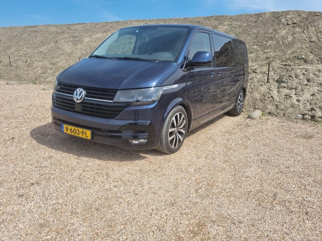 DIKKE TRANSPORTER CARAVELLE AIRRIDE MARGE, Auto's, Zwart, 4 cilinders, Parkeersensor, Leder