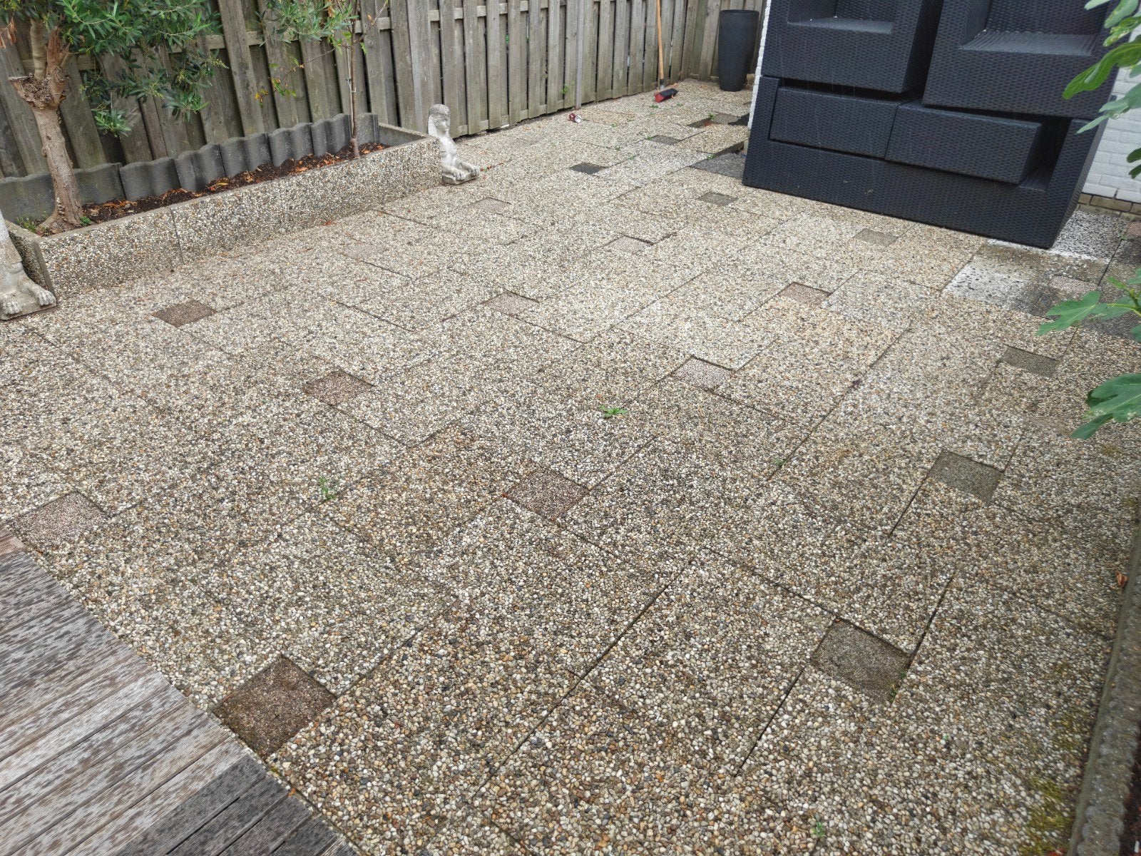 Gebruikte terrastegels - grindtegels, Doe-het-zelf en Verbouw, Tegels, Ophalen, Gebruikt, 40 tot 60 cm, 10 m² of meer