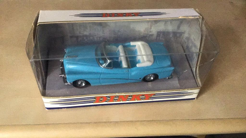 DINKY TOYS BUICK SKYLARK CABRIO NIEUW 2953 + DOOS “FIFTIES “, Ophalen of Verzenden, Nieuw, Auto, Dinky Toys