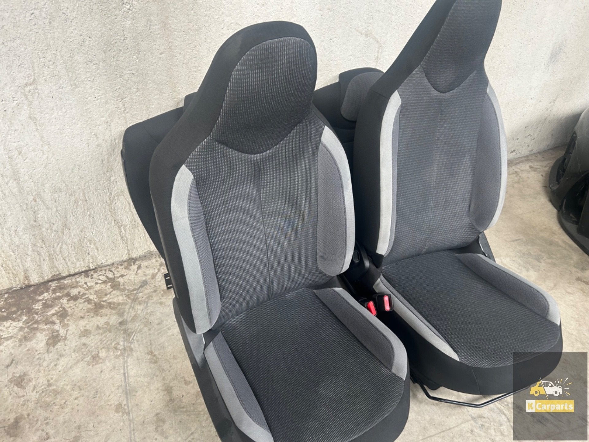 Stoelen set Totoya Aygo compleet Interieur set citroen c1, Info@fabrikant.eu, Fabrikantstraat 1
1000 AA  Amsterdam, NL, Ophalen of Verzenden
