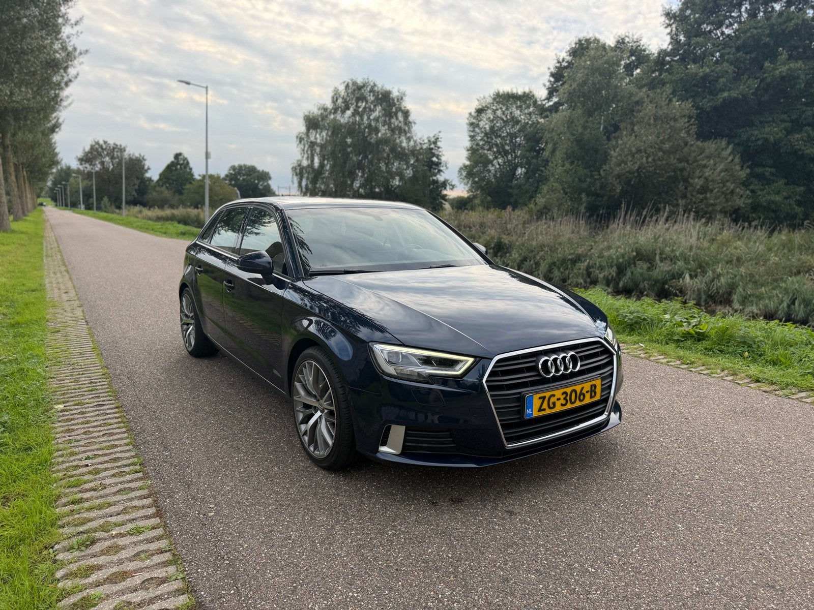 Audi A3 30 Tfsi 116pk S Tronic 2019 Inklapbare trekhaak, Auto's, Blauw, Origineel Nederlands, 1180 kg, 115 pk