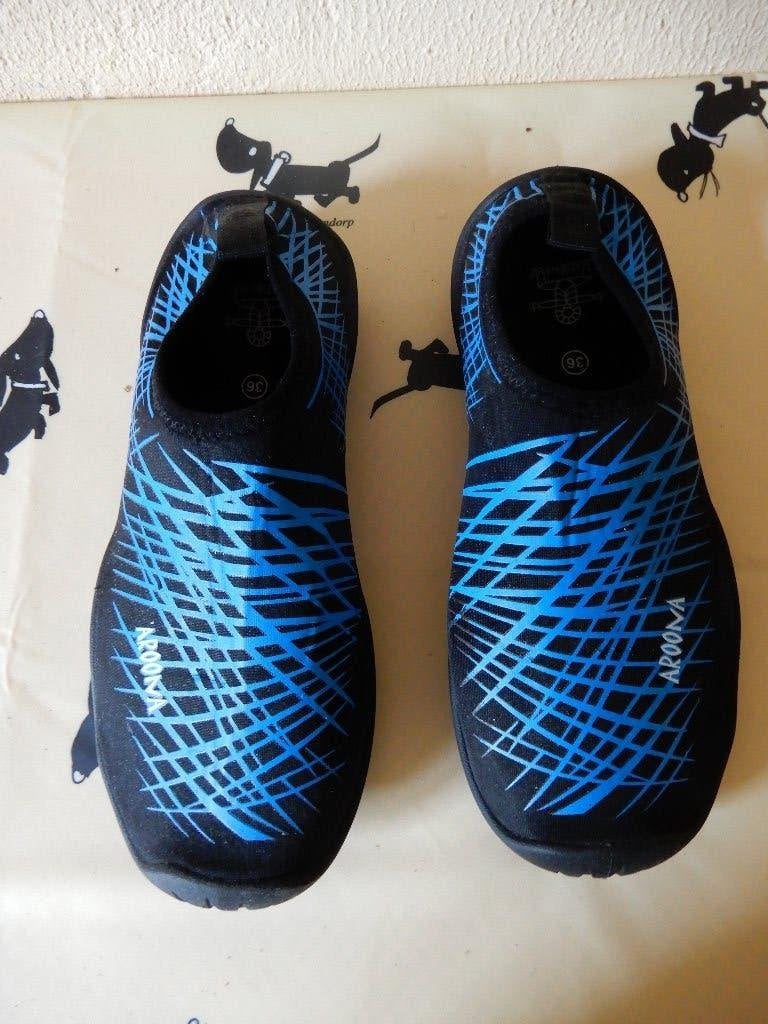 Aroona neopreen waterschoenen / water schoenen mt 36, Aroona, Verzenden, Jongen of Meisje, Overige typen