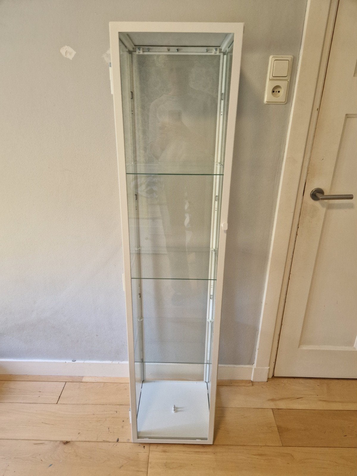 Ikea Blåliden vitrinekast wit met glazen deuren, Huis en Inrichting, Ophalen, Minder dan 50 cm, Met deur(en), Zo goed als nieuw