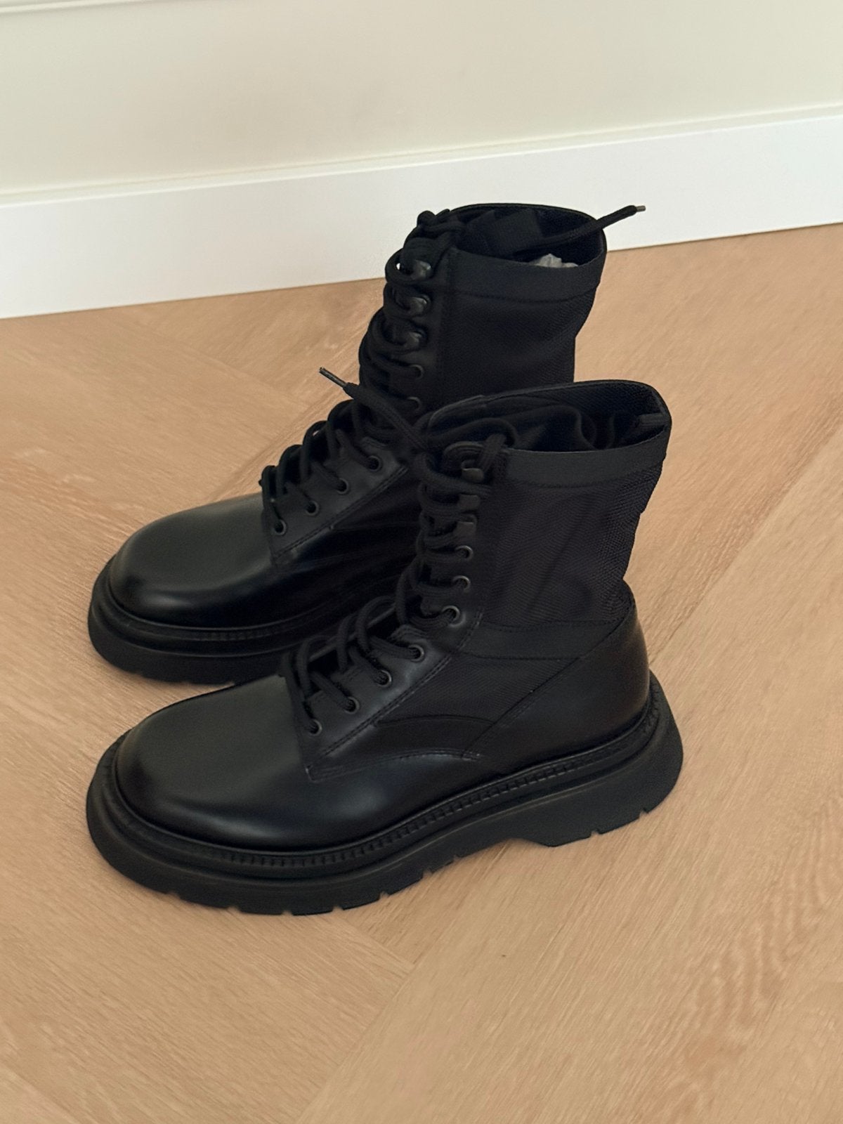 Dsquared2 D2Q2 Army veterboots, Kleding | Heren, Schoenen, Dsquared2, Zwart, Boots, Nieuw