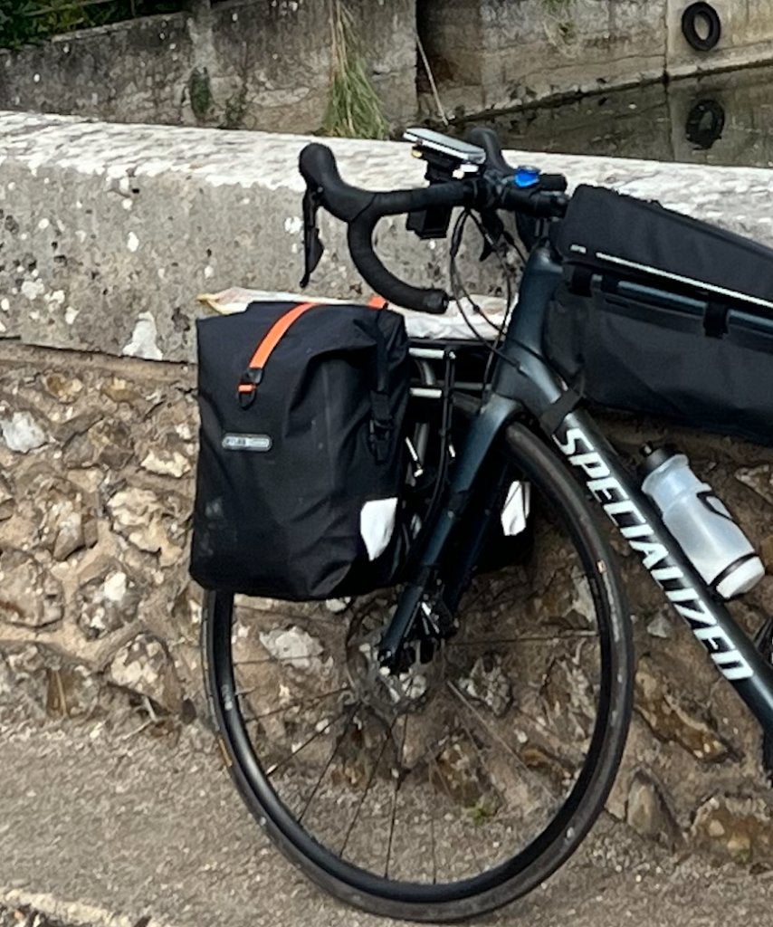 Thule Pack 'n Pedal Tour Rack + Side Frames | bagagedrager, Fietsen en Brommers, Fietsaccessoires | Bagagedragers, Ophalen of Verzenden