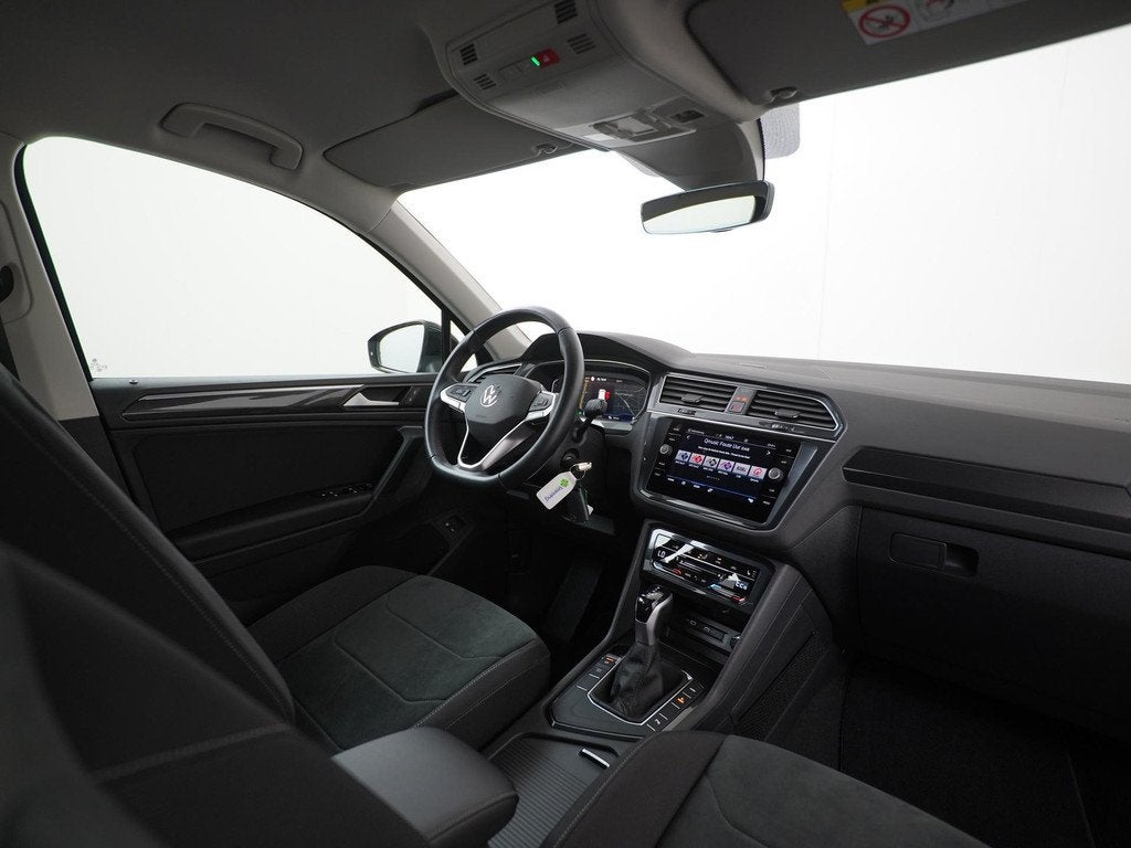 Volkswagen Tiguan 1.4 TSI eHybrid Elegance | Trekhaak | Zond, 12 maanden, Stof, Automatische klimaatregeling, Zwart