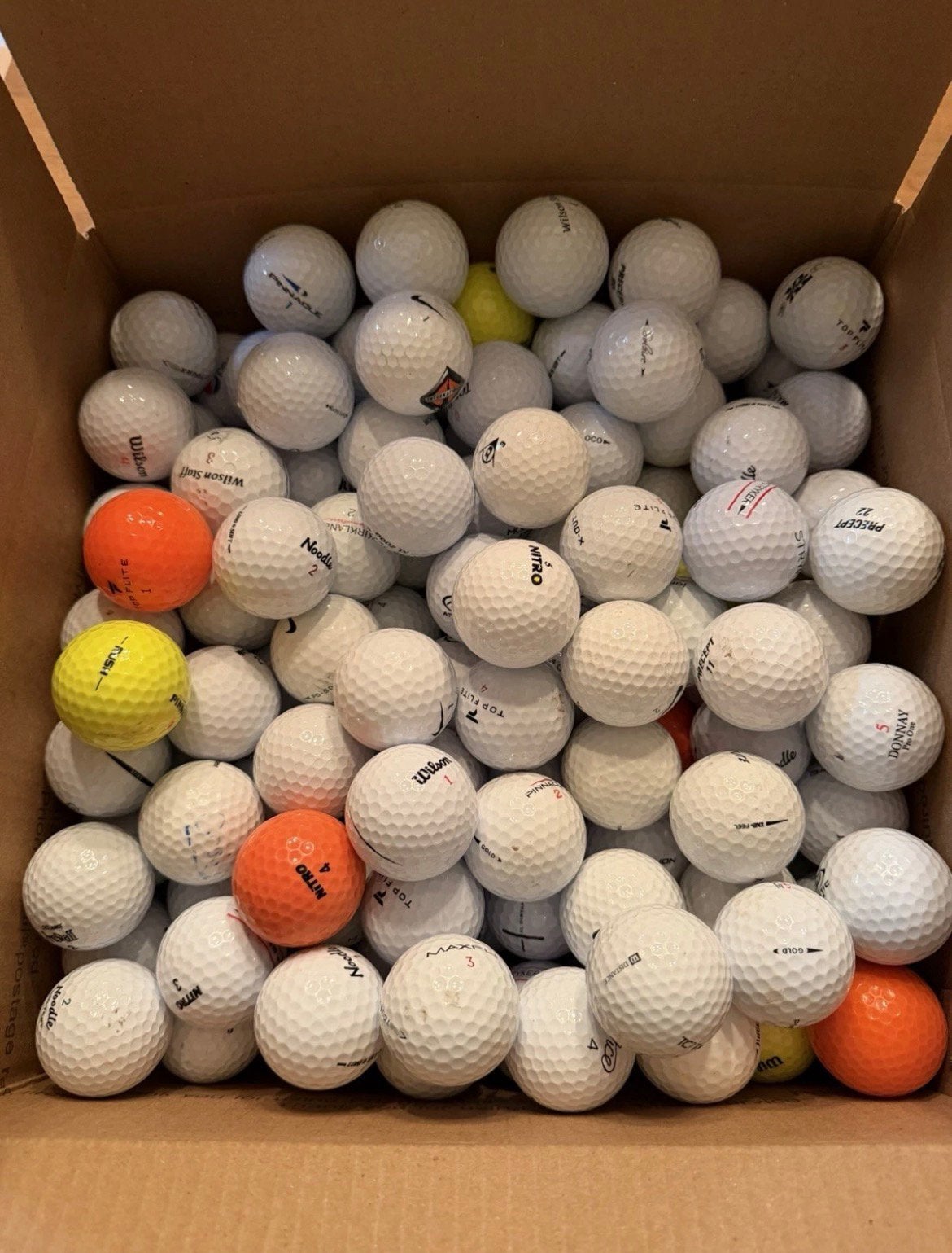 100 nette gebruikte golfballen mix, Sport en Fitness, Golf, Ophalen of Verzenden, Zo goed als nieuw, Bal(len), Overige merken