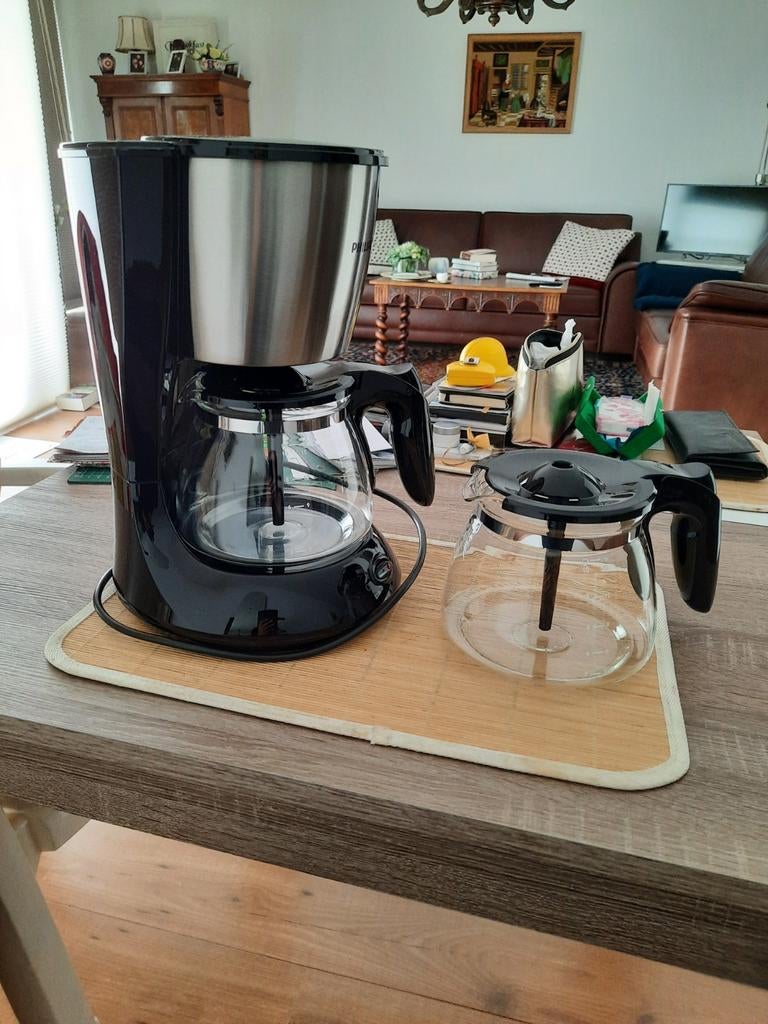 Philips Koffiezetapparaat met Aroma Twister + extra kan, Ophalen, 10 kopjes of meer, Gemalen koffie, Koffiemachine