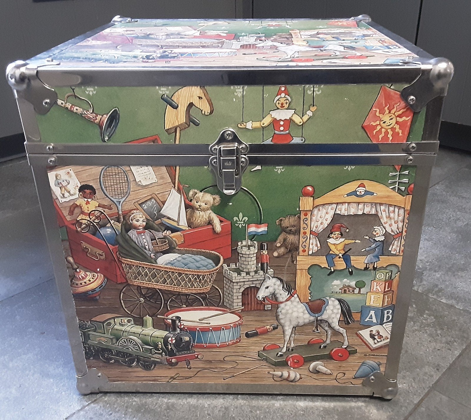 vintage speelgoed opbergkist, Ophalen