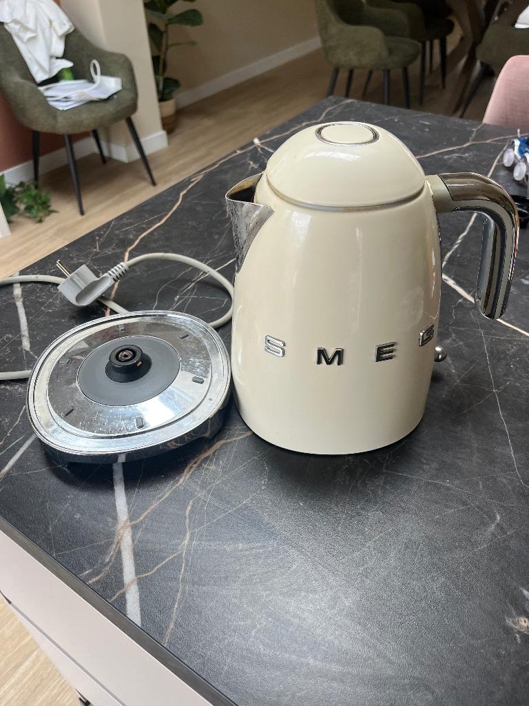 Smeg waterkoker, 1 tot 2 liter, Ophalen, Gebruikt