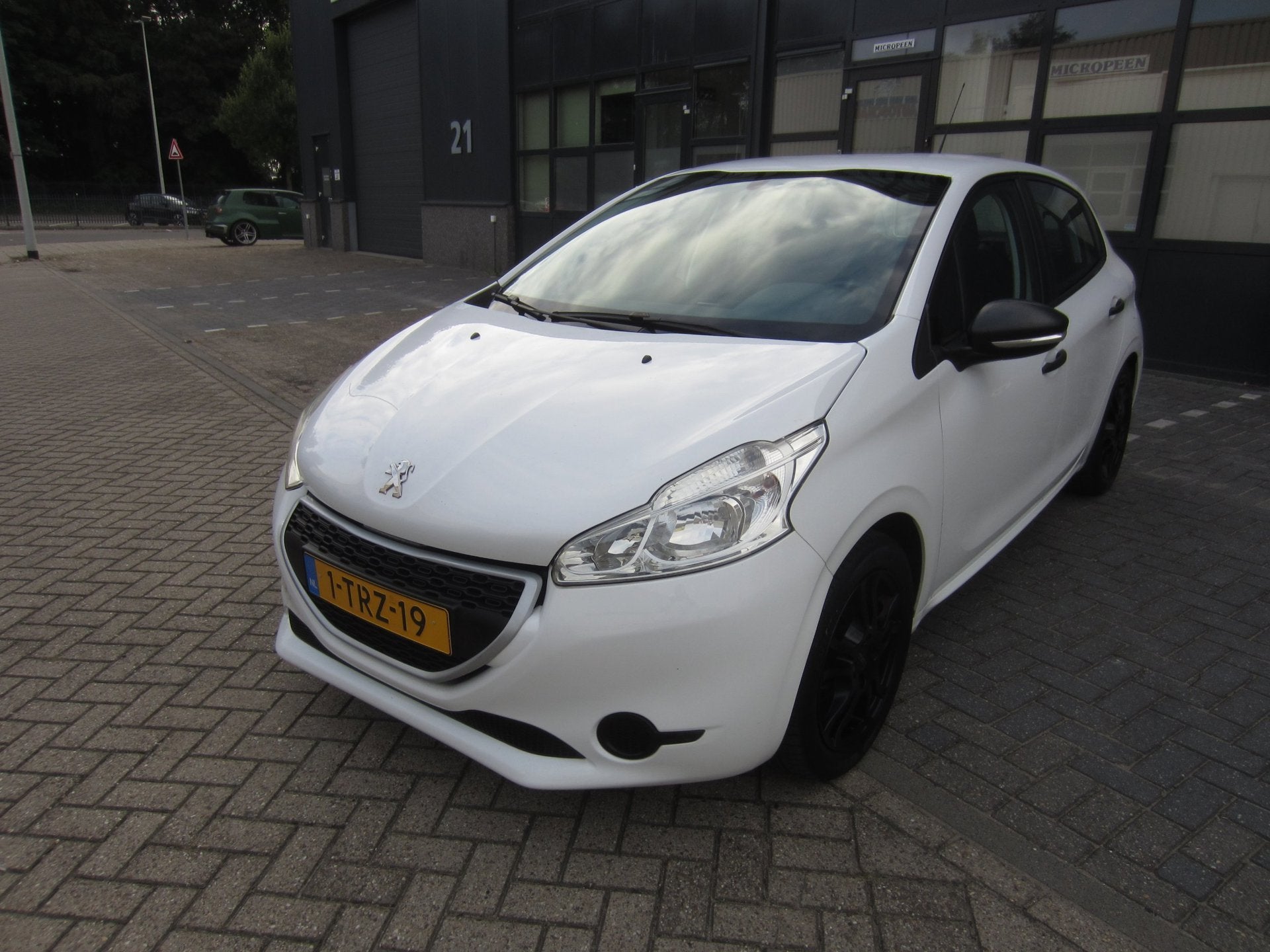 Peugeot 208 1.0 VTi Access 2014 Airco 82.000KM NAP! APK!, Auto's, Voorwielaandrijving, 450 kg, Gebruikt, 31 €/maand