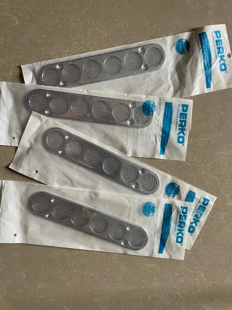 4 stuks ventilatie plaatjes verchroomd., Ophalen of Verzenden, Nieuw