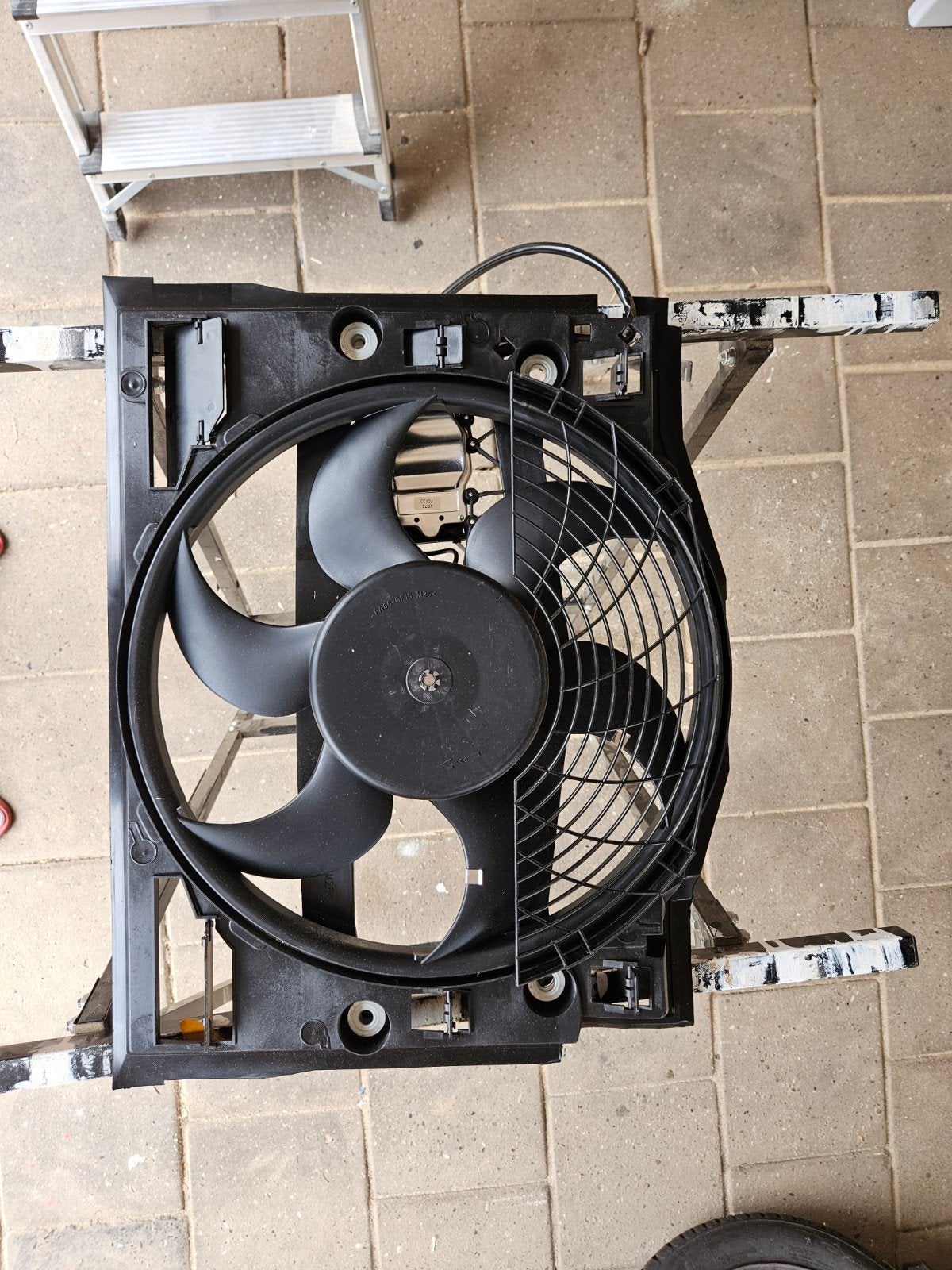 BMW e46 radiateur fan, Ophalen, Nieuw, BMW