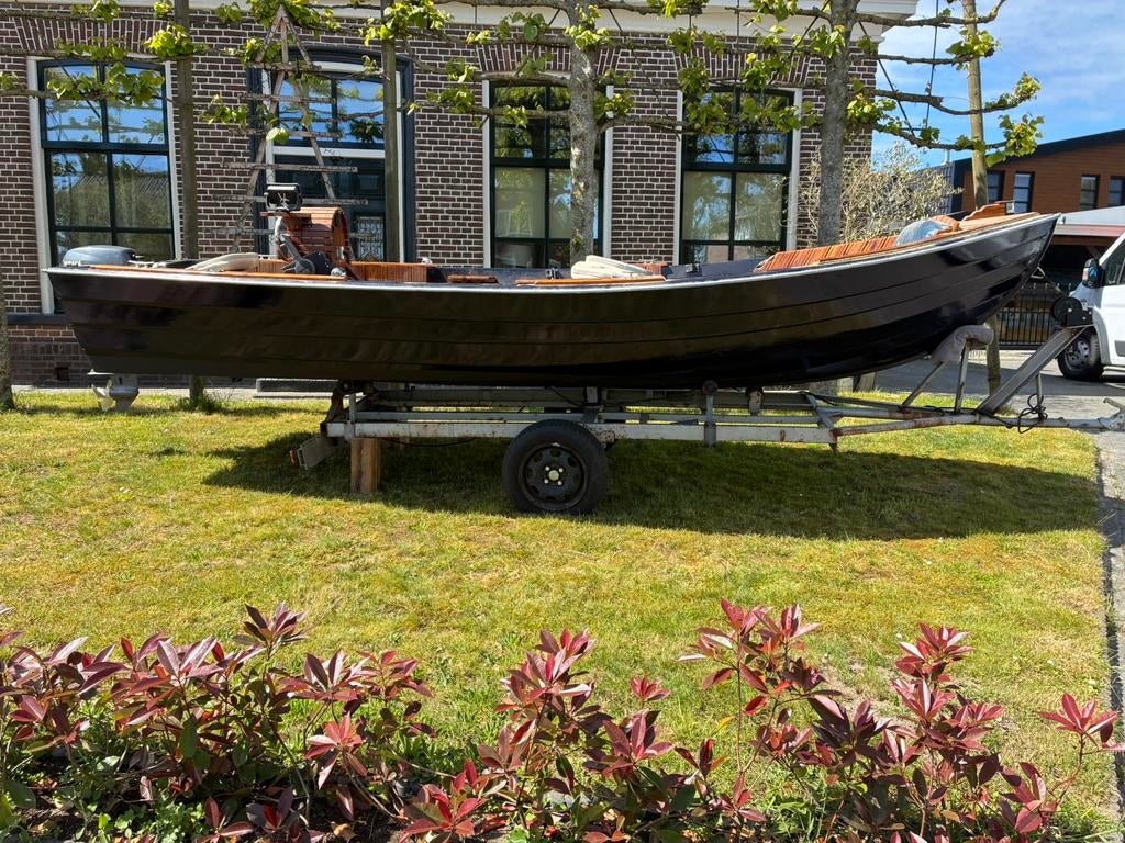 Prachtige vis boot met buitenboordmotor, Benzine, Overige merken, Gebruikt, Buitenboordmotor