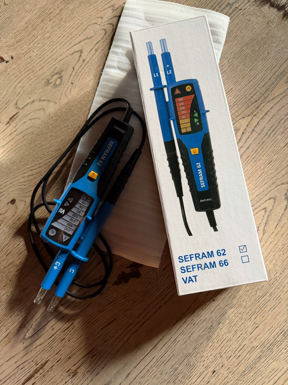 Nieuwe SEFRAM 62 Spanningstester in doos, Doe-het-zelf en Verbouw, Ophalen of Verzenden, Nieuw, Elektriciteit
