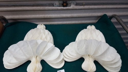 630 grote papieren klokken wit, Diversen, Kerst, Ophalen of Verzenden, 'T Olde Gre-j, Info@toldegrej.nl, Endepoelstraat 20f Didam