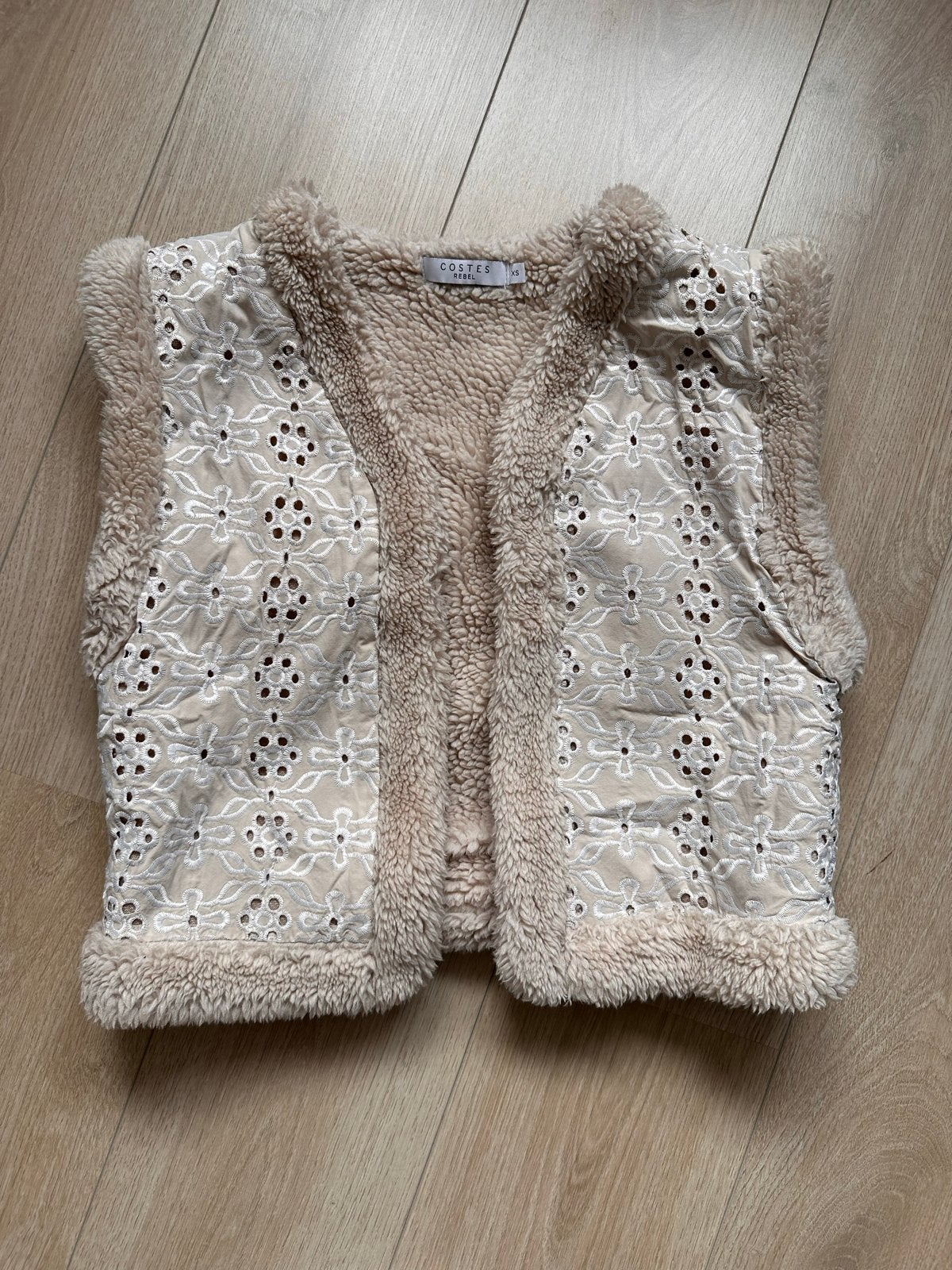 Costes Gilet met teddy voering maat xs, Kleding | Dames, Ophalen of Verzenden, Zo goed als nieuw, Maat 34 (XS) of kleiner, Beige