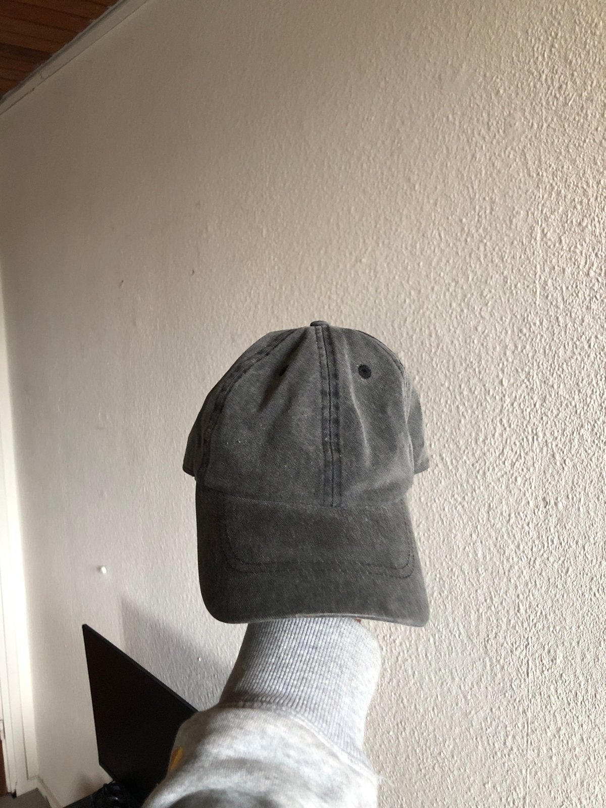Weekday Pet - Donkergrijs, Ophalen of Verzenden, Zo goed als nieuw, One size fits all, Pet