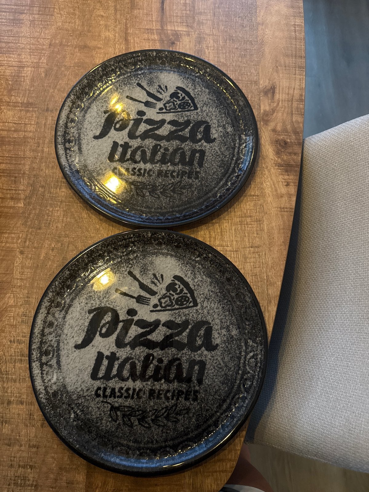 Set van 2 Pizza Italiaanse Borden - Classic Recipes, Huis en Inrichting, Keramiek, Ophalen of Verzenden, Zo goed als nieuw, Bord(en)