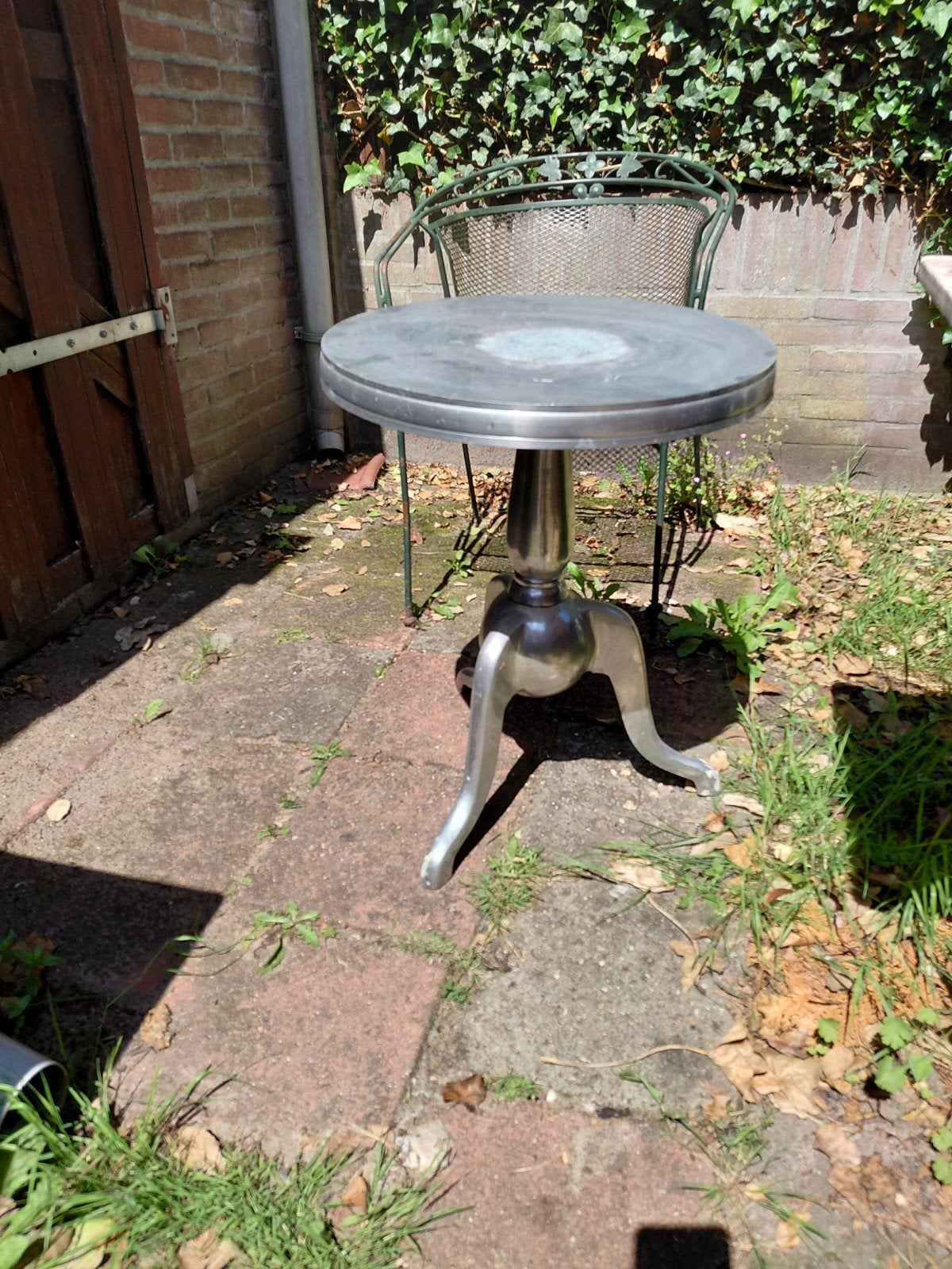 Vintage aluminium bijzettafel/plantentafel, binnen en buiten, 45 tot 60 cm, Minder dan 55 cm, Gebruikt, Metaal of Aluminium