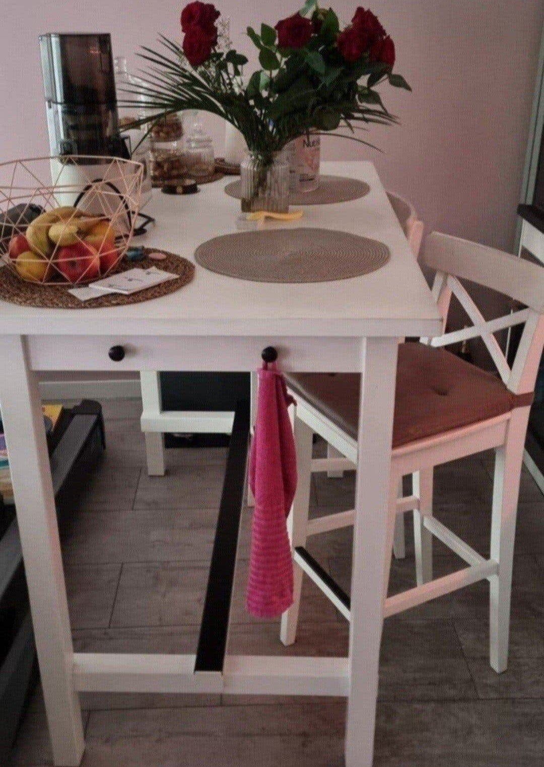 SUPER STEVIGE MASSIEF HOUTEN EETTAFEL/BARTAFEL met een GRATI, Ophalen, Gebruikt