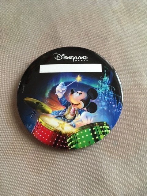 Disneyland button ( Badge ) - 90 Years anniversaire Mickey, Verzamelen, Disney, Ophalen of Verzenden, Mickey Mouse, Nieuw