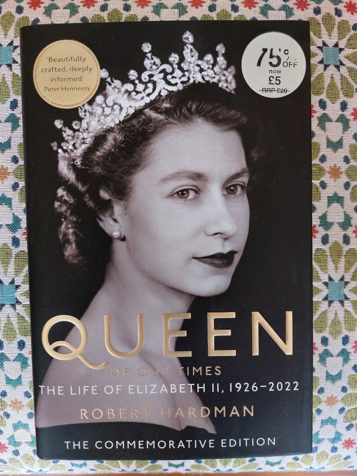 Queen - Boek over koningin Elizabeth II / nieuw / Engels, Ophalen of Verzenden, Nieuw