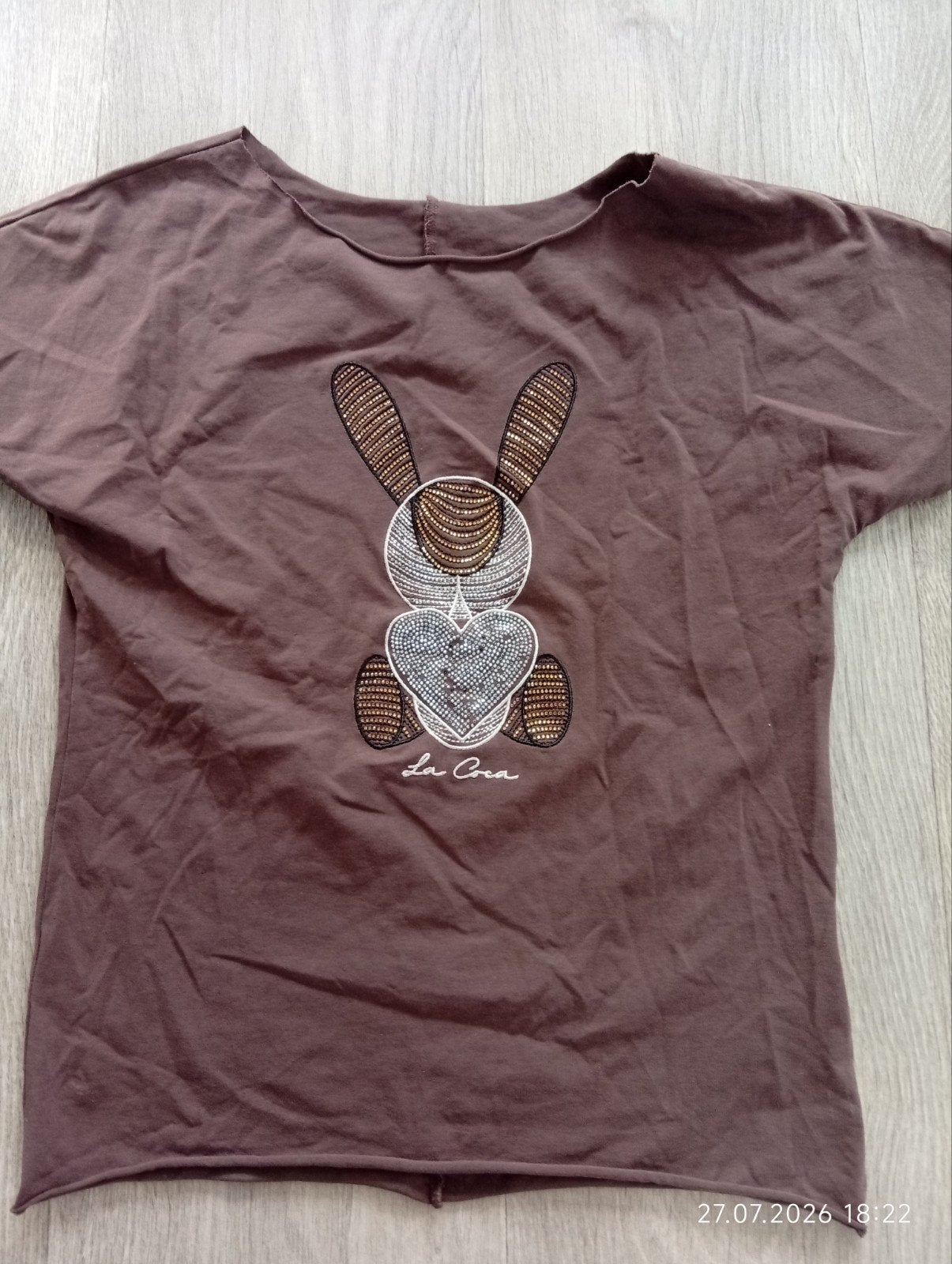 Bruin T-shirt met konijnenprint en strass steentjes maat m/l, Kleding | Dames, T-shirts, Maat 38/40 (M), Bruin, Ophalen of Verzenden