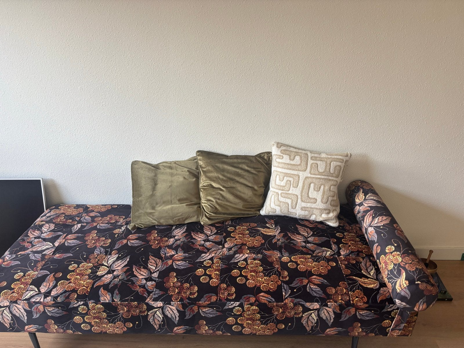 Daybed Karwei - Donkerblauw met bloemenmotief, Huis en Inrichting, Banken | Bankstellen, Eenpersoons, Ophalen of Verzenden, Zo goed als nieuw