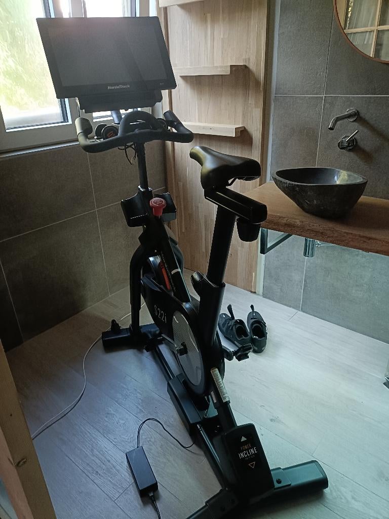 NordicTrack Commercial S22i Studio Cycle, Sport en Fitness, Ophalen, Spinningfiets, Zo goed als nieuw, Metaal