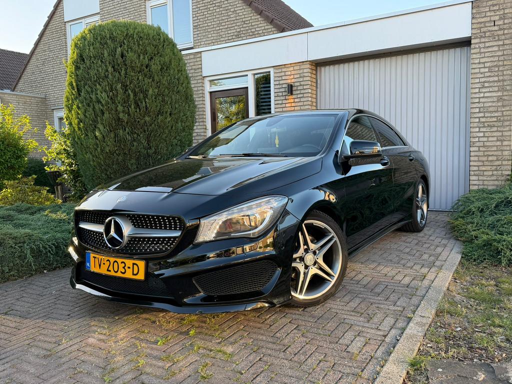 Mercedes-Benz CLA 180 AMG Line | Automaat |, Zwart, 4 cilinders, 715 kg, 1595 cc